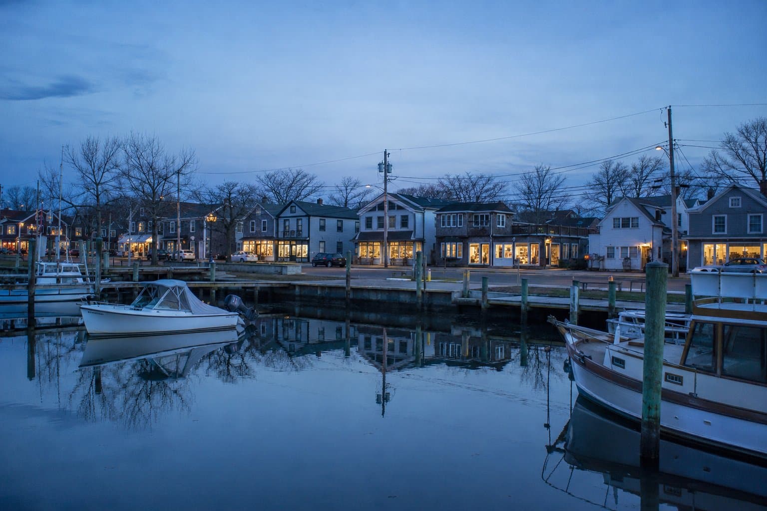 A Long Island harbor at dusk